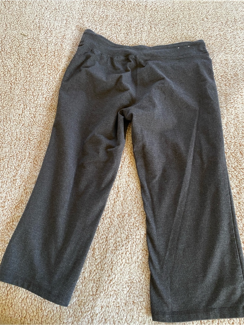 GAP Charcoal Gray GapFit Capris